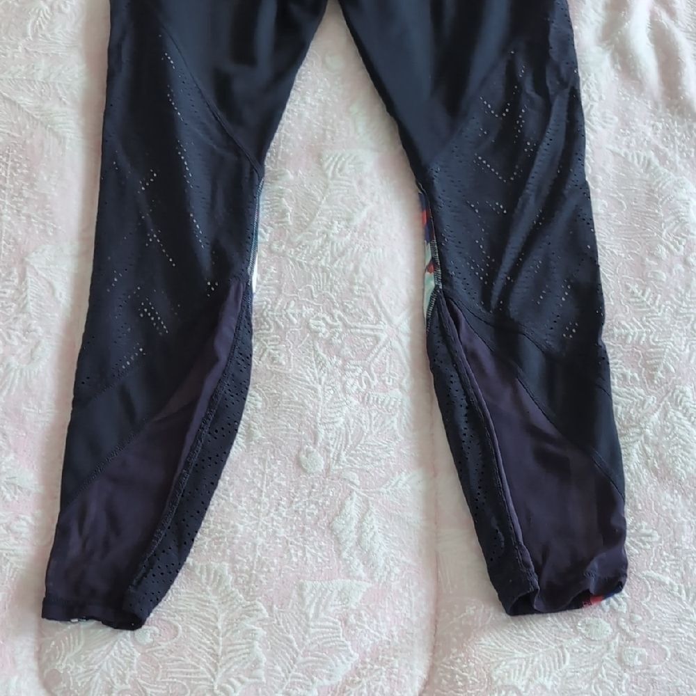 Athleta Tropical Pattern Womens Leggings - Picture 13 of 13